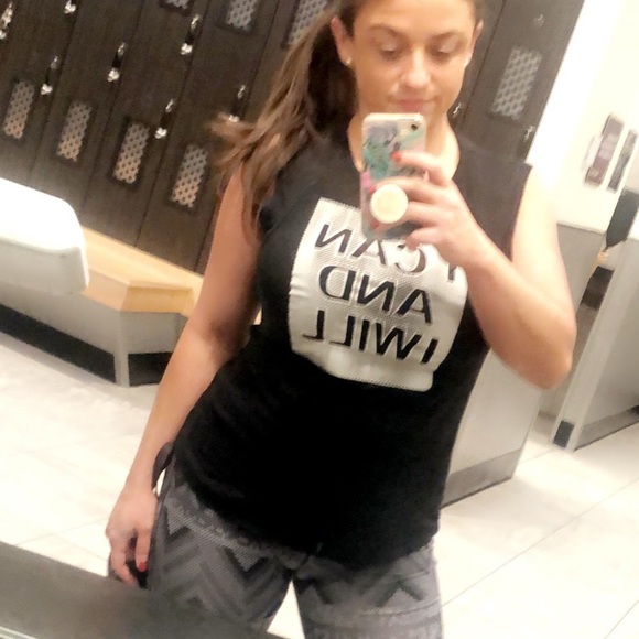 Meet your Posher, Lisa - Picture 3 of 4